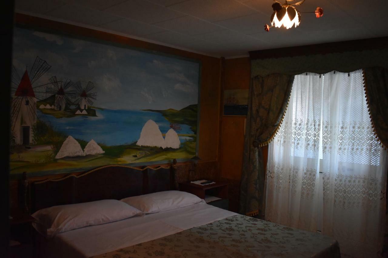 Bed and Breakfast Sicilia In Miniatura "L'Atelier Dell'Etna" à Zafferana Etnea Extérieur photo